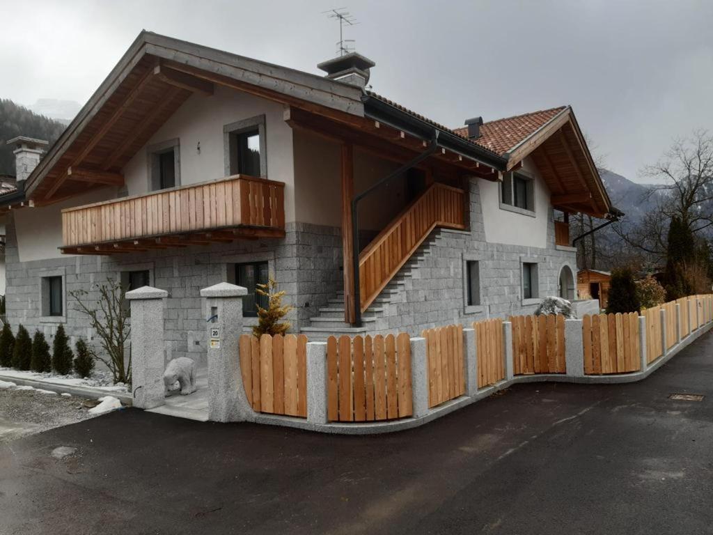 B&B Casa Il Sasso Pinzolo Exterior photo