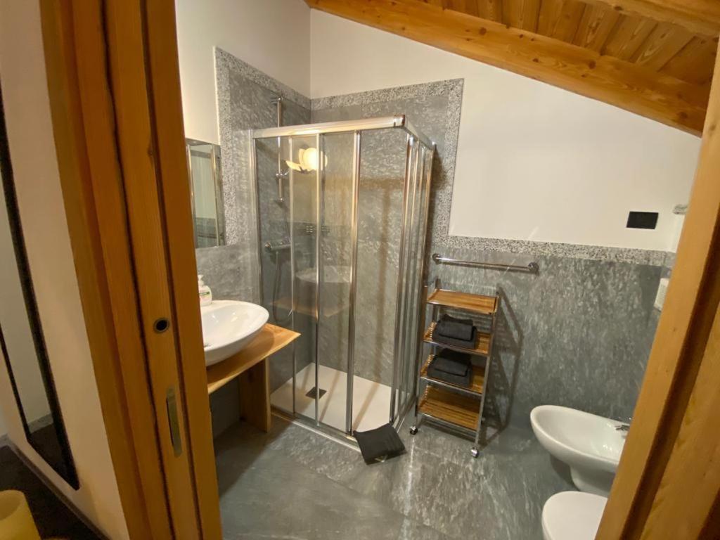 B&B Casa Il Sasso Pinzolo Exterior photo